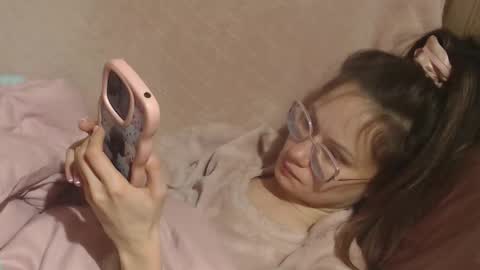 Snapshot of flowercandydoll13 chatting on 03.10.26 say meow and send tip online show from 03.10.26