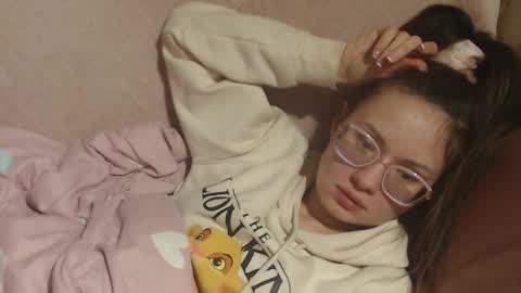 Snapshot of flowercandydoll13 chatting on 03.21.26 say meow and send tip online show from 03.21.26