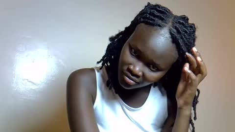 flowerdiva002 online show from 11.25.25