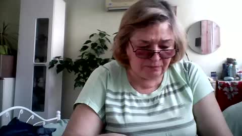 Flowerlower online show from 02.17.25