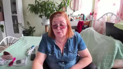 Flowerlower online show from 10.05.25