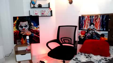 flowers109 online show from 02.14.25