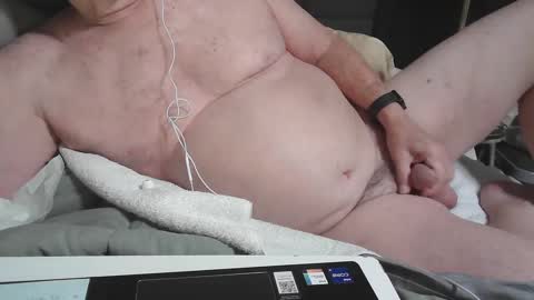 Snapshot of flshowman chatting on 09.11.25 FLshowman online show from 09.11.25