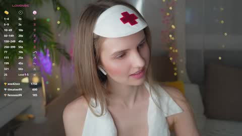 Snapshot of fluffy_angel chatting on 12.28.24 Adeline online show from 12.28.24