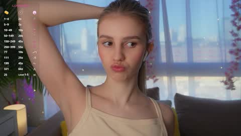 Snapshot of fluffy_angel chatting on 01.21.25 Adeline online show from 01.21.25