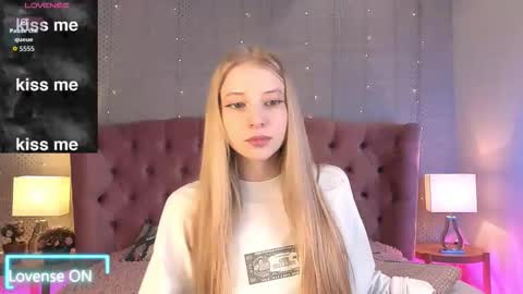 Mia online show from 09.13.25