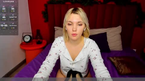 Snapshot of fluffy_monica chatting on 01.03.25 Monica online show from 01.03.25