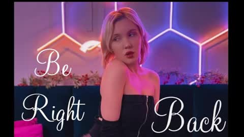 Snapshot of fluffy_monica chatting on 01.17.25 Monica online show from 01.17.25