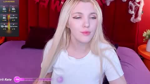 Snapshot of fluffy_monica chatting on 10.21.25 Monica online show from 10.21.25