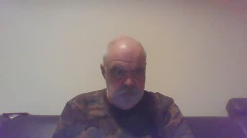 Snapshot of flutto chatting on 06.28.26 flutto online show from 06.28.26