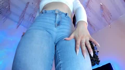 Snapshot of flylia_ chatting on 09.09.25 lia online show from 09.09.25