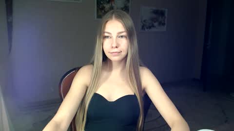 Molli  Ready for any play with you. Hottest show in pvt  Help a student earn big tokens  online show from 10.12.25