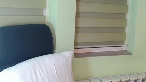 independent model online show from 12.04.24