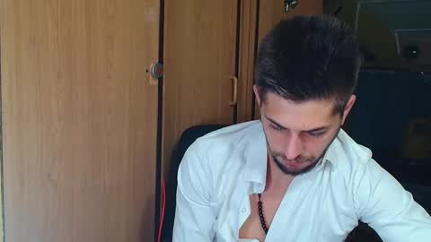 independent model online show from 09.21.25