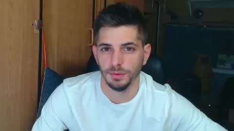 independent model online show from 09.28.25