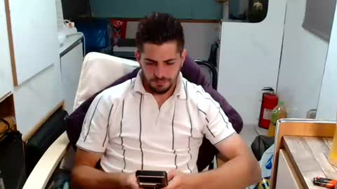 independent model online show from 06.10.26