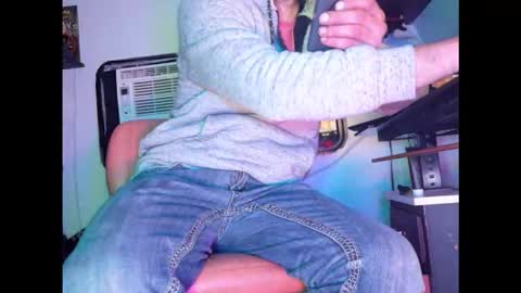 Snapshot of footlover6 chatting on 11.23.25 Thomas Jefferson online show from 11.23.25