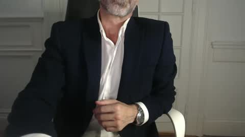 Snapshot of foreign_off chatting on 02.12.25 Foreign Off online show from 02.12.25