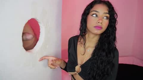 Snapshot of forever_y0ung chatting on 02.18.25 Megan Prada Follow me on Onlyfans online show from 02.18.25