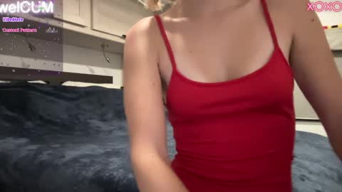 Snapshot of foreverkinkyy chatting on 12.17.24 Elaine online show from 12.17.24