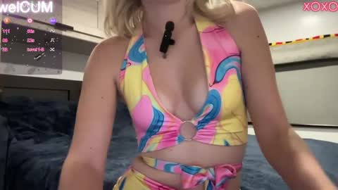 Snapshot of foreverkinkyy chatting on 01.30.25 Elaine online show from 01.30.25