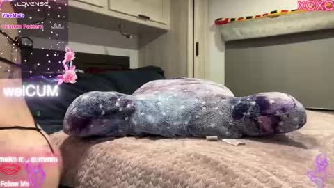 Snapshot of foreverkinkyy chatting on 09.09.25 Elaine online show from 09.09.25