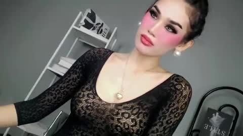 KHATRINA STACIE MARIE online show from 06.17.26