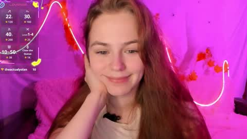 Snapshot of fox_lisaaa chatting on 11.08.25 Lisa online show from 11.08.25