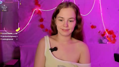 Snapshot of fox_lisaaa chatting on 12.01.25 Lisa online show from 12.01.25