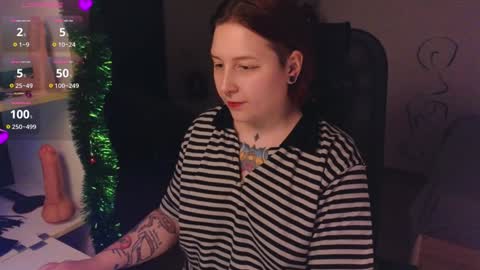 Snapshot of foxgirlandmerguis chatting on 12.29.24 Belinda online show from 12.29.24