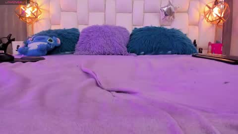 Foxxy  online show from 04.25.26