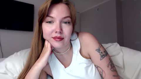 Snapshot of foxxycindy chatting on 09.13.25 Cindy online show from 09.13.25