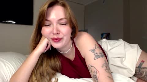 Snapshot of foxxycindy chatting on 09.26.25 Cindy online show from 09.26.25