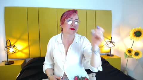 Foxy miilf online show from 09.11.25