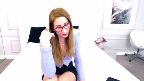 Snapshot of foxy_ramona chatting on 01.26.25 Ana online show from 01.26.25