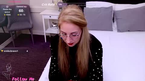 Snapshot of foxy_ramona chatting on 10.06.25 Ana online show from 10.06.25