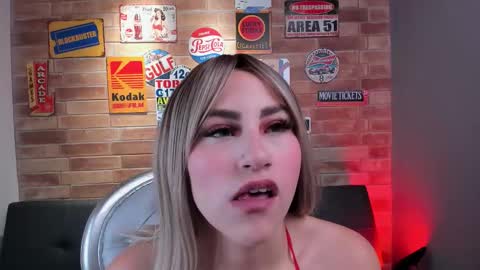 Miss Rhenna online show from 11.11.25