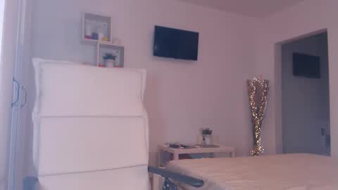 Adela - Single mom. 40 y online show from 06.08.26