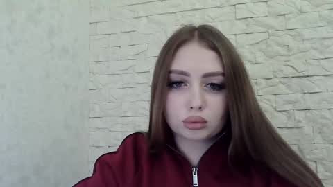 Snapshot of foxyflaree chatting on 12.04.25 Alice online show from 12.04.25