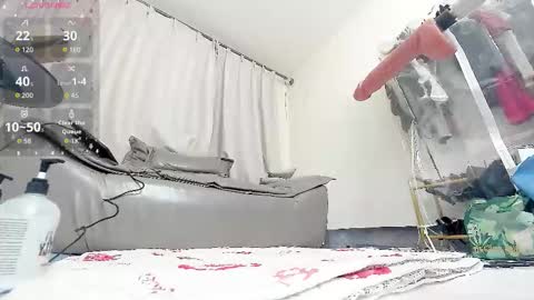 yiyi online show from 02.24.26