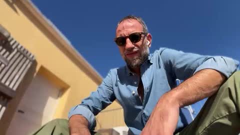 Snapshot of fra___ chatting on 10.27.25 fra___ online show from 10.27.25