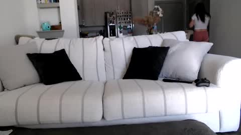 Snapshot of fragilemasochist chatting on 01.04.25 Angel online show from 01.04.25