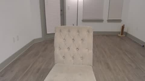 Snapshot of fragilemasochist chatting on 02.01.25 Angel online show from 02.01.25