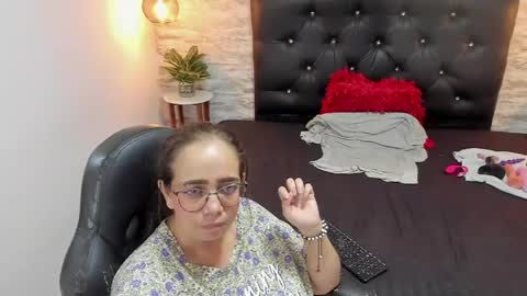          online show from 06.05.26