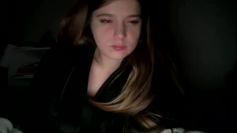 Snapshot of francescafey chatting on 12.17.25 francescafey online show from 12.17.25