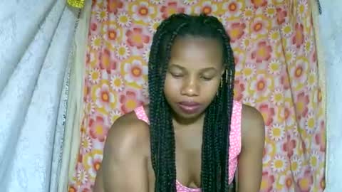 Snapshot of franciefrancie chatting on 11.16.25 francilla online show from 11.16.25