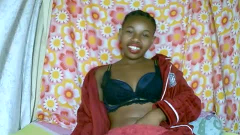 Snapshot of franciefrancie chatting on 11.20.25 francilla online show from 11.20.25