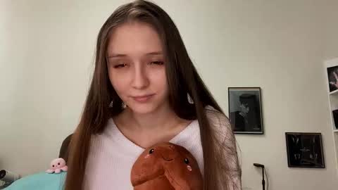 Snapshot of francinaporteus chatting on 10.12.25 Francis online show from 10.12.25