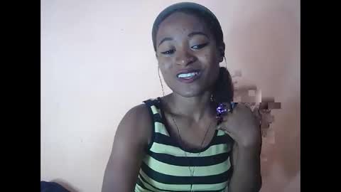 Snapshot of francine925426 chatting on 11.15.25 francine925426 online show from 11.15.25