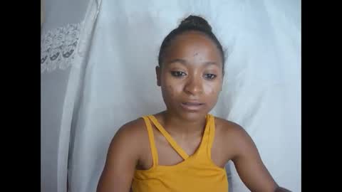 Snapshot of francine925426 chatting on 12.02.25 francine925426 online show from 12.02.25